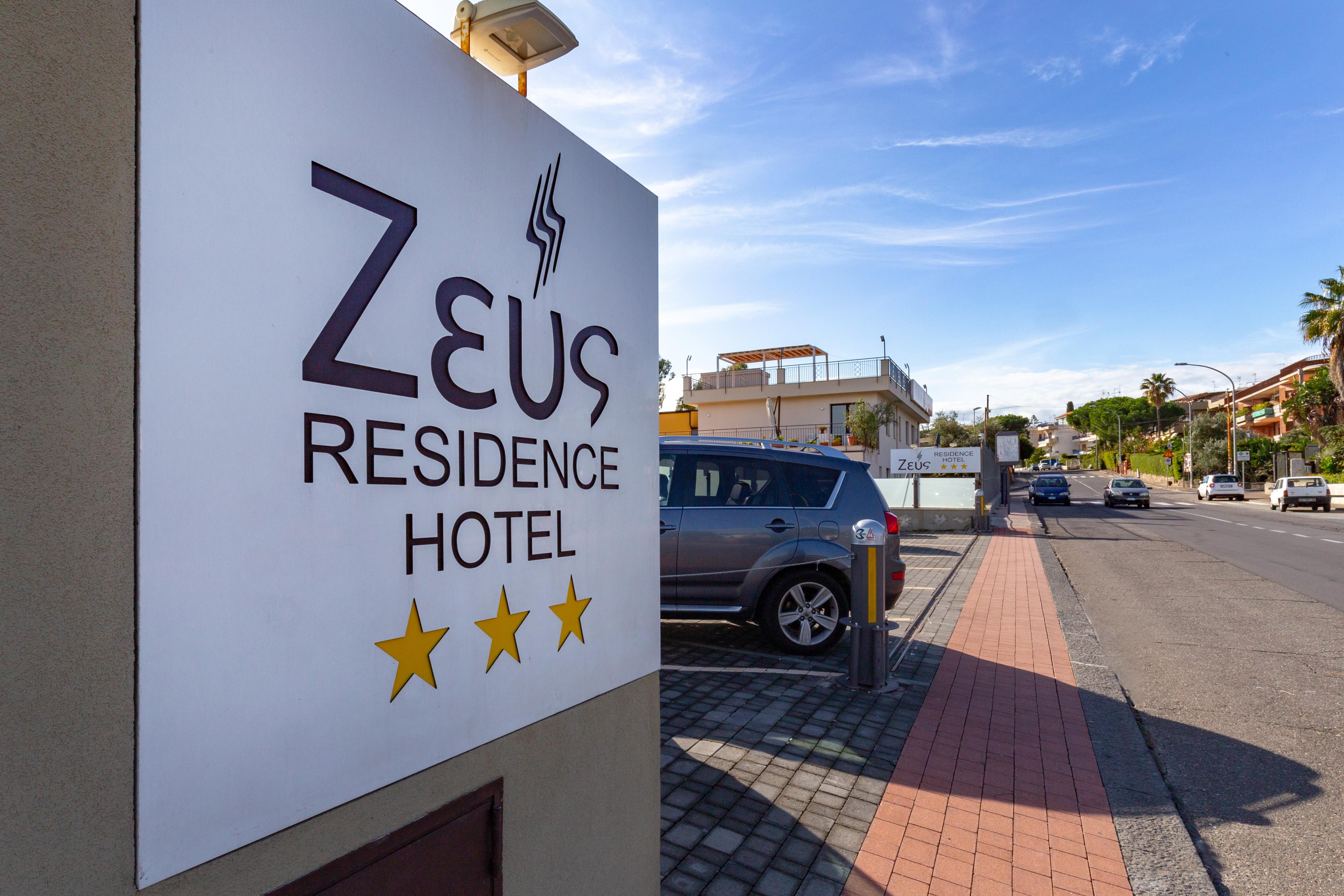 Zeus Hotel - Aparthotel - Meeting & Congress Катания Экстерьер фото